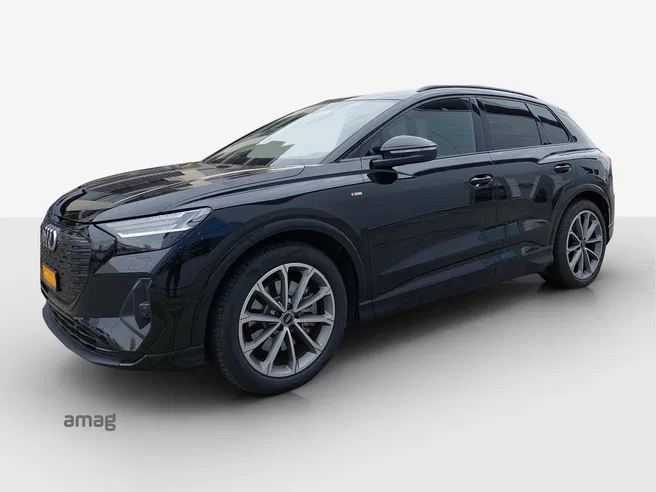 AUDI Q4 40 e-tron