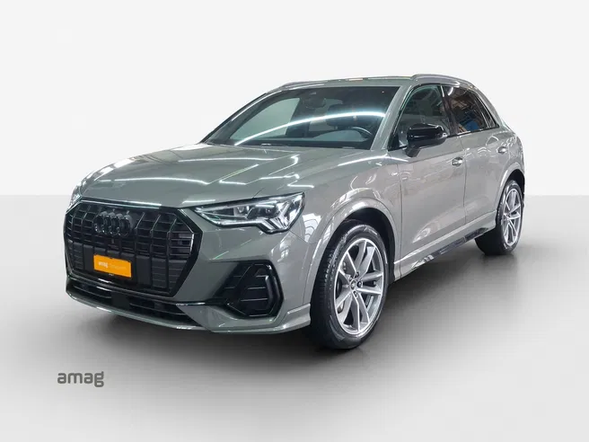AUDI Q3 35 TFSI S line Attraction