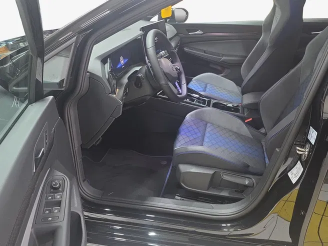 VW Golf R