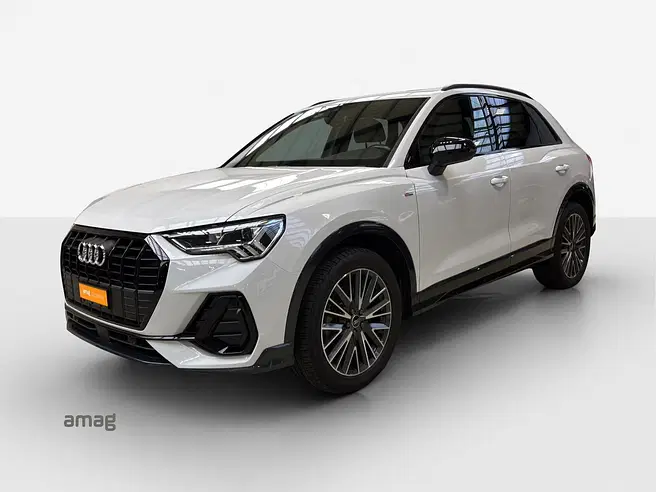AUDI Q3 40 TDI S line Attraction