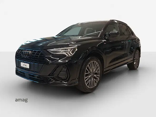 AUDI Q3 45 TFSI e S line Attraction
