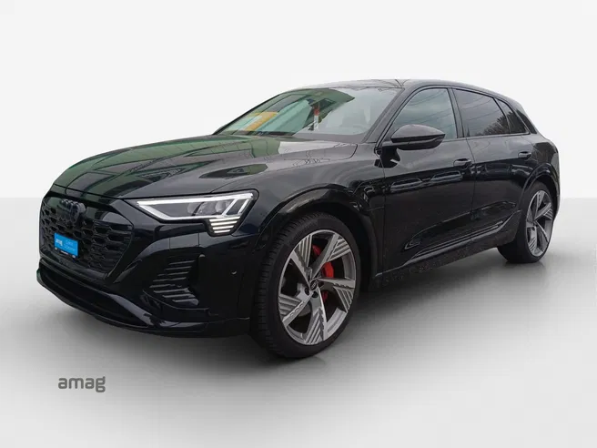 AUDI Q8 55 e-tron Black Edition