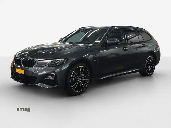 BMW 330e xDrive M Sport